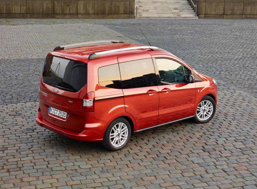  Ford Tourneo Courier (Race Red) 2014 года  (фото 26 из 27)